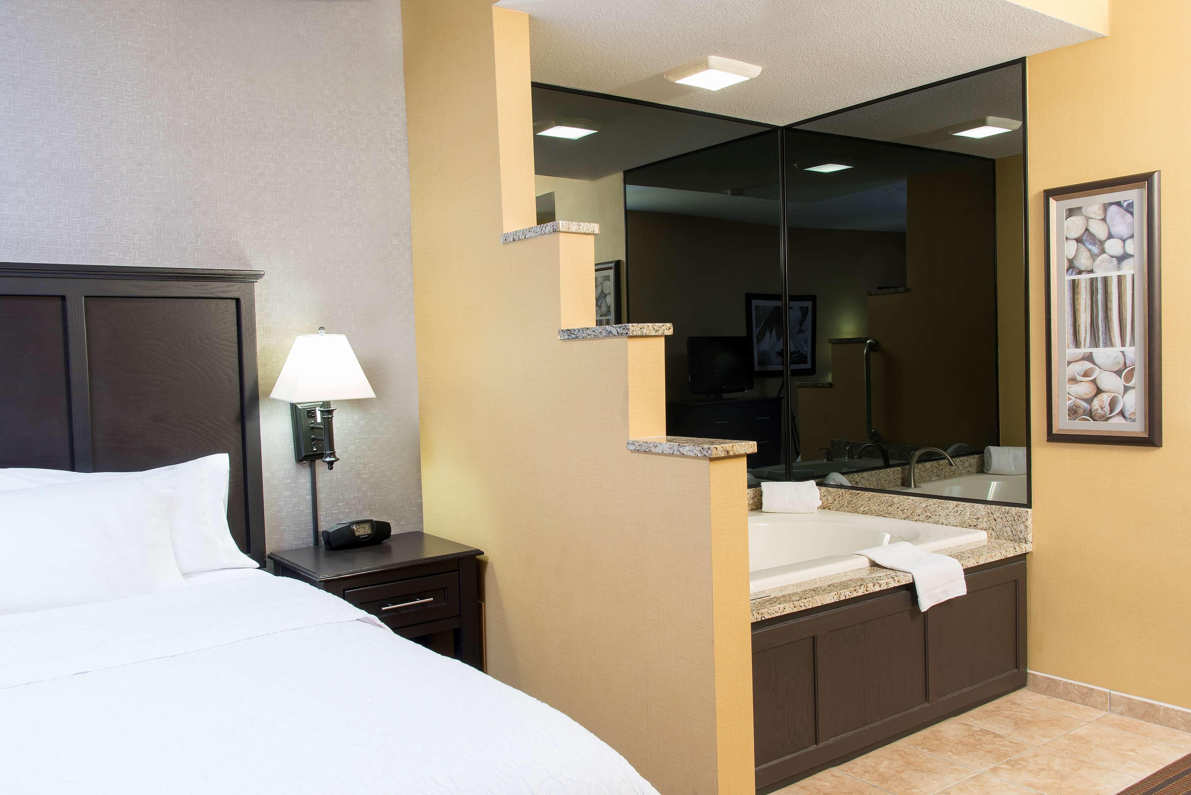 Hampton Inn Голланд Екстер'єр фото