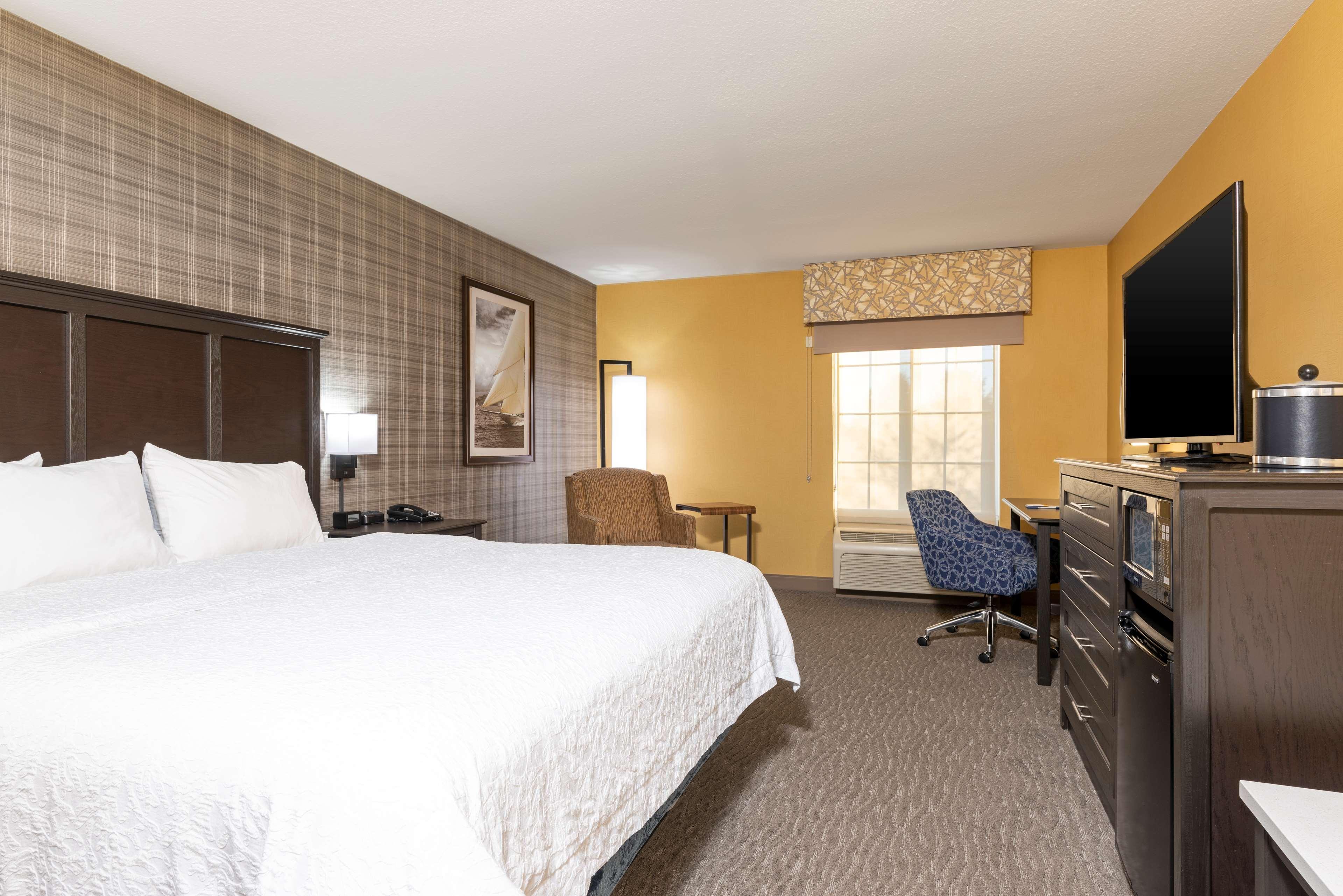 Hampton Inn Голланд Екстер'єр фото