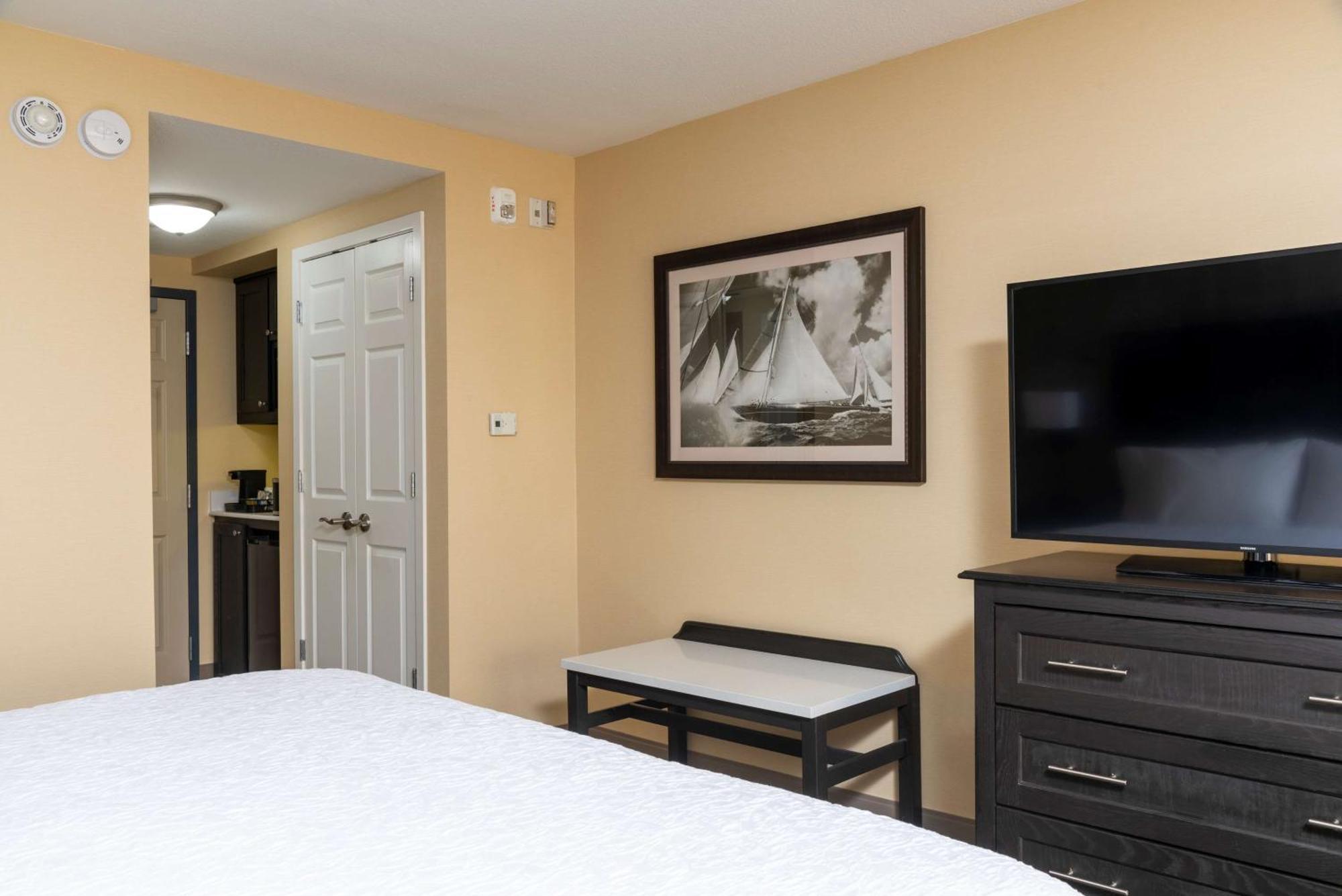 Hampton Inn Голланд Екстер'єр фото