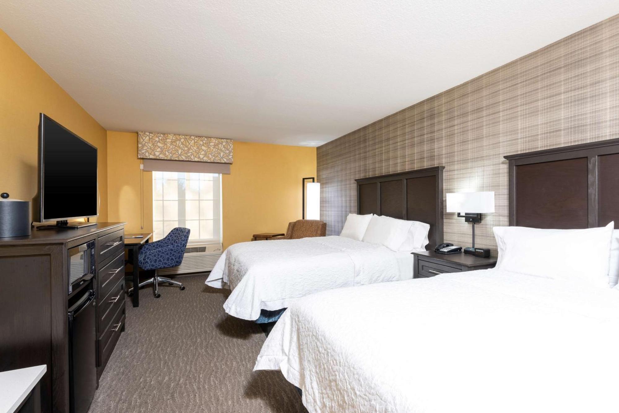 Hampton Inn Голланд Екстер'єр фото