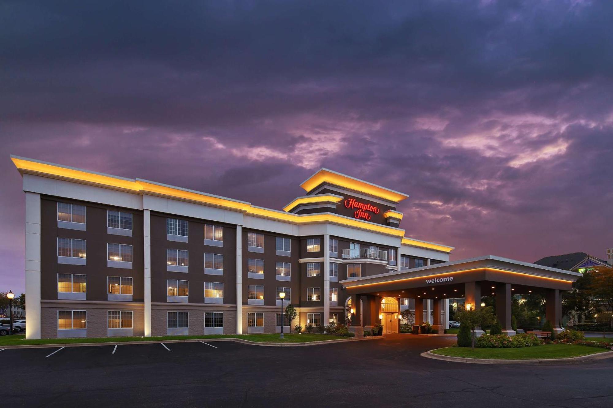 Hampton Inn Голланд Екстер'єр фото