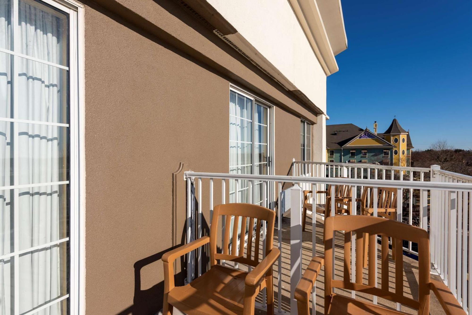 Hampton Inn Голланд Екстер'єр фото